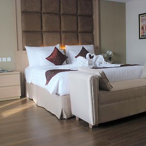 Suite executive